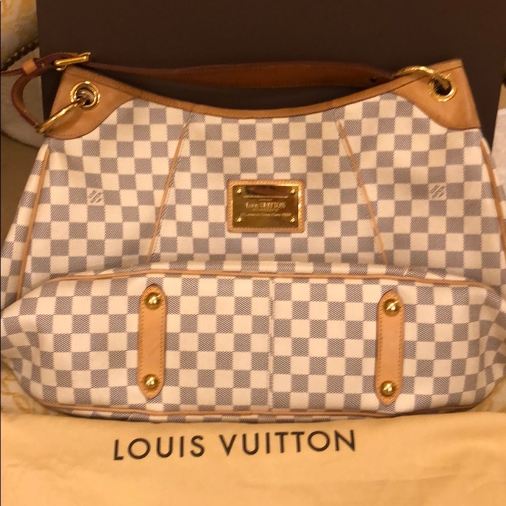 Louis Vuitton Purse